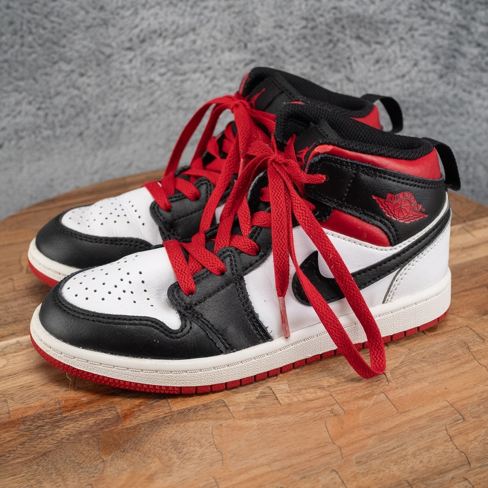 Nike Air Jordan 1 Mid Black Toe White Red Shoes DQ8424-106 Youth Size 1Y
